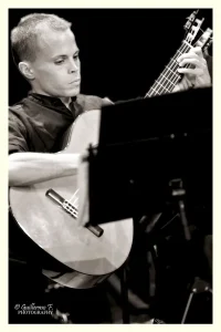 Fernando Camacho Serrano. Guitarrista (solistas)